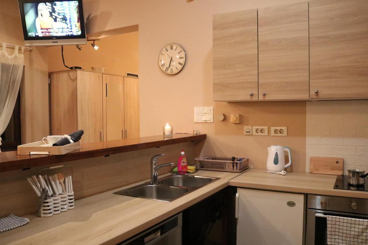Guest House Studio Apartman Marina - With Jacuzzi, Free Parking, Pet Friendly Karlovac Dış mekan fotoğraf