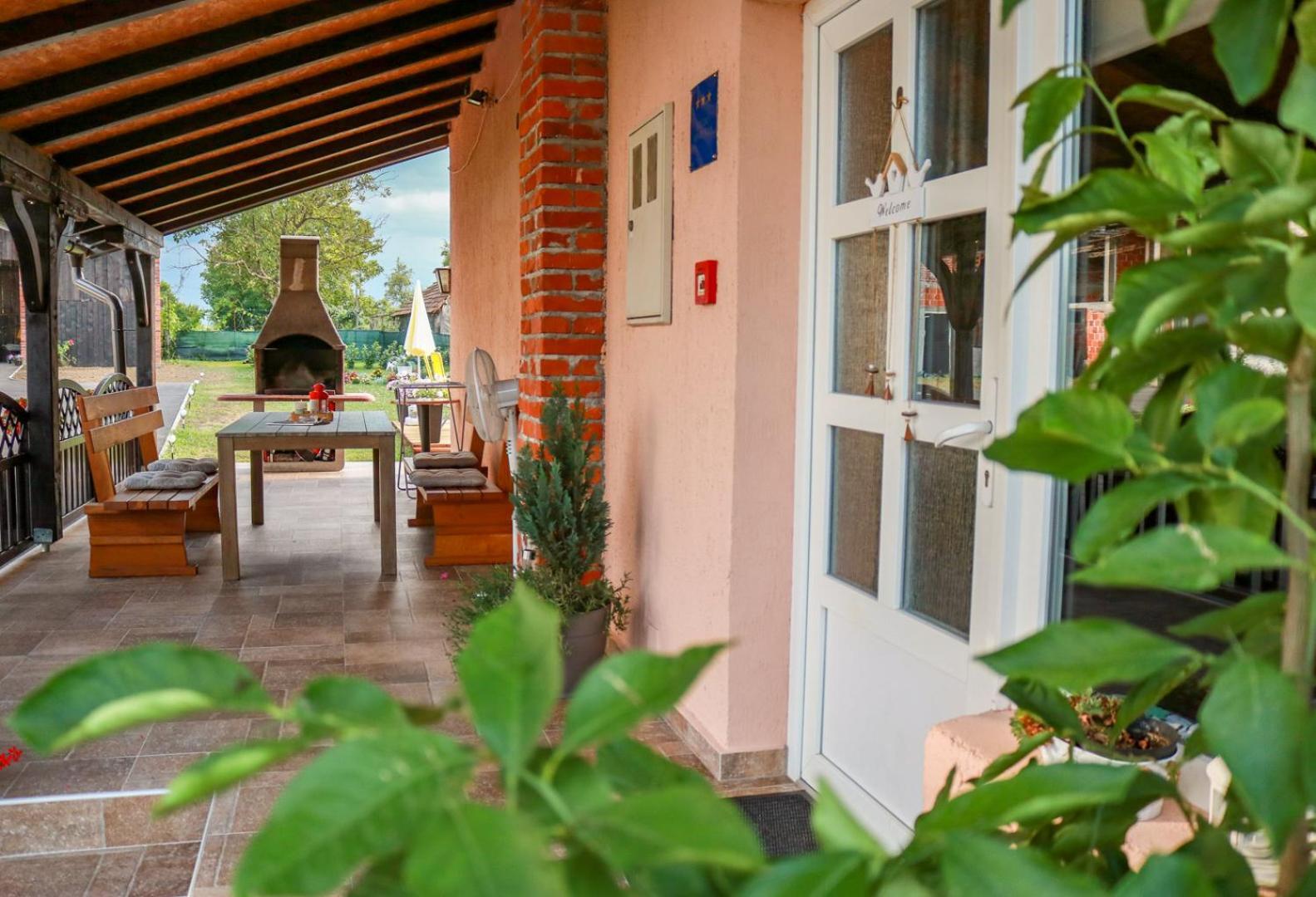 Guest House Studio Apartman Marina - With Jacuzzi, Free Parking, Pet Friendly Karlovac Dış mekan fotoğraf