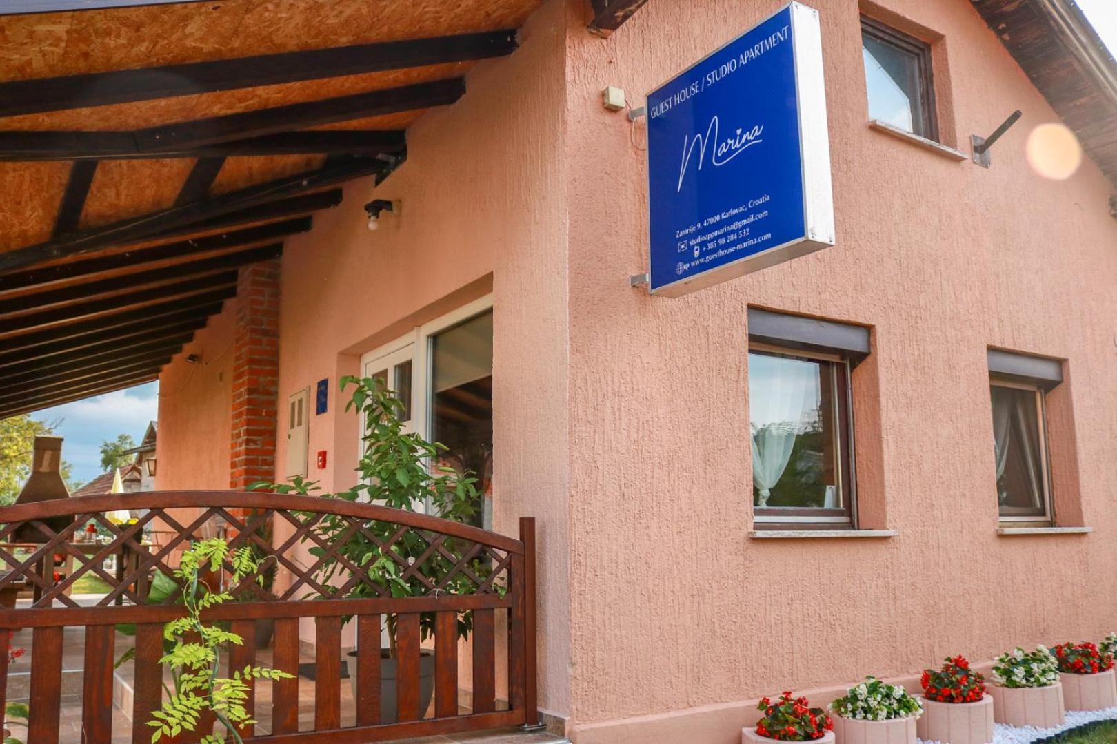 Guest House Studio Apartman Marina - With Jacuzzi, Free Parking, Pet Friendly Karlovac Dış mekan fotoğraf